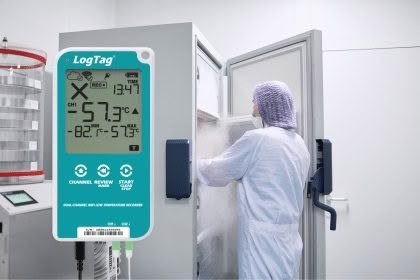 LogTag UTREL30-WiFi Dual Channel Low Temperature Datalogger Kit - Image 2